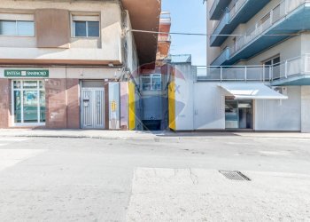 Edificio all\'aperto - Commercial Premises viale mario milazzo
9, Caltagirone - photo 29