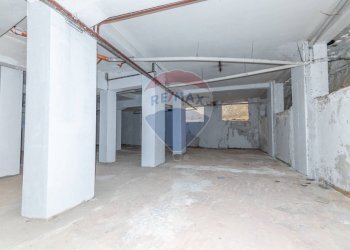 Parcheggio - Commercial Premises viale mario milazzo
9, Caltagirone - photo 30