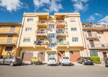 Edificio all\'aperto - Quadrilocale via raffaele failla
 
95, Grammichele - foto 1