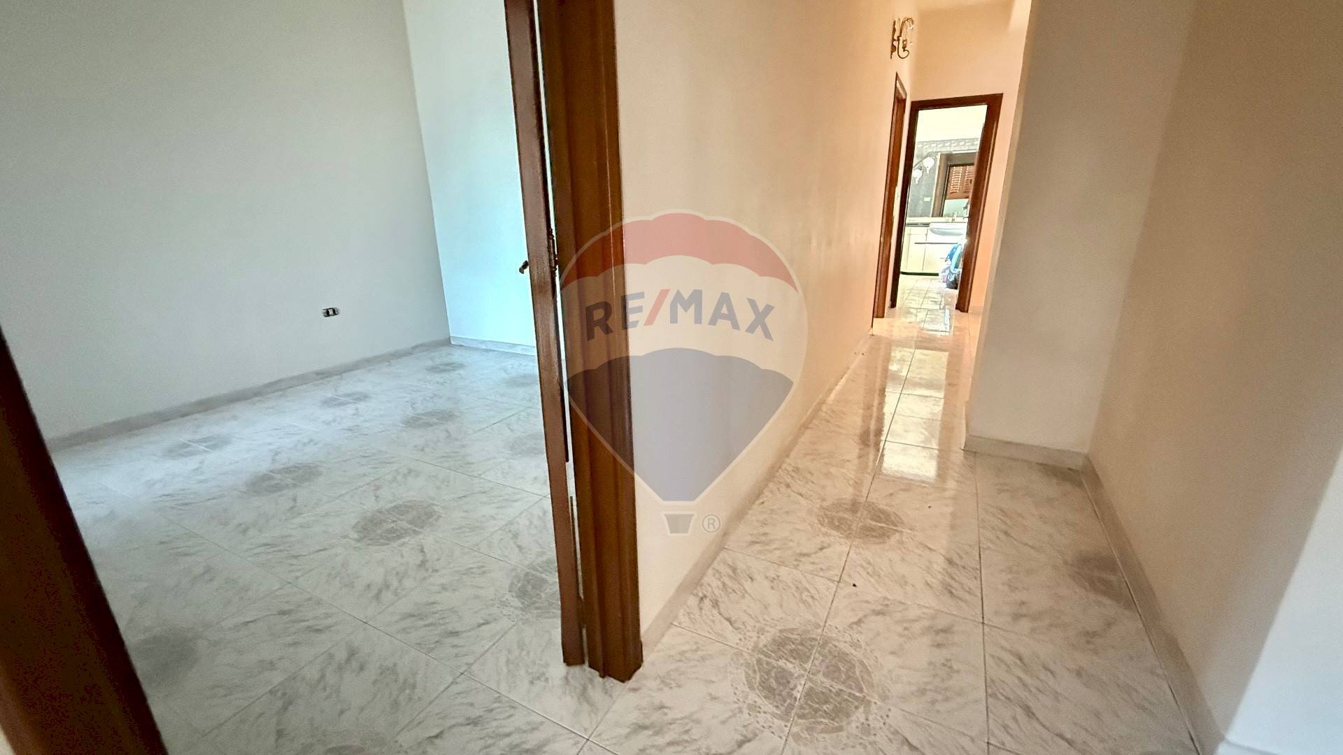 Hall / corridoio - Quadrilocale via Rossi
 
48, Zafferana Etnea - foto 3