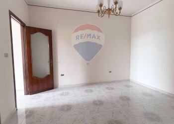 Stanza vuota - Quadrilocale via Rossi
 
48, Zafferana Etnea - foto 6