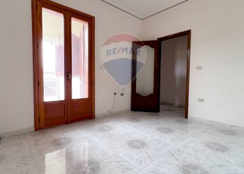 Stanza vuota - Quadrilocale via Rossi
 
48, Zafferana Etnea - foto 5