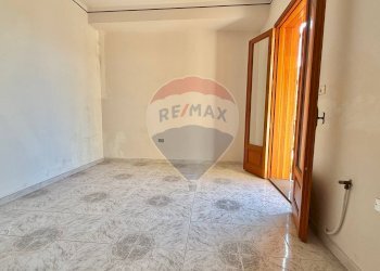 Stanza vuota - Quadrilocale via Rossi
 
48, Zafferana Etnea - foto 2