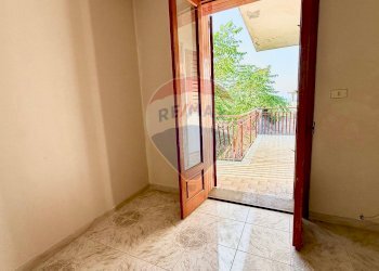 Stanza vuota - Quadrilocale via Rossi
 
48, Zafferana Etnea - foto 9