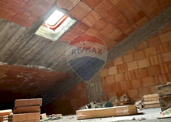 Dettagli - Quadrilocale via Rossi
 
48, Zafferana Etnea - foto 18