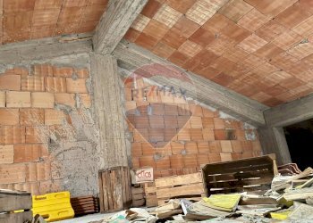 Sala da pranzo - Quadrilocale via Rossi
 
48, Zafferana Etnea - foto 19