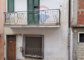 Edificio all\'aperto - Casa indipendente via enrico de nicola
 
2, Grammichele - foto 1