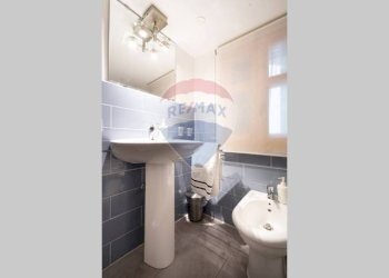 Bagno - Quadrilocale Via Luigi Capuana
 
27, Catania - foto 14