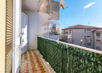 Balcone - Appartamento via litteri
 
90, Aci Castello - foto 13