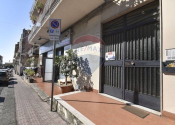 Edificio all\'aperto - Quadrilocale via Salvatore Vigo
 
35, Acireale - foto 3