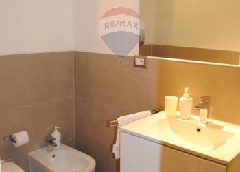 Bagno - Trilocale Via Luigi Capuana
 
27, Catania - foto 11