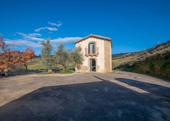 Casa all\'aperto - Villa Via Euripide
 
35, Caltagirone - foto 11