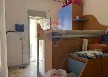 Camera / camera da letto - Trilocale Via Vittorio Emanuele
 
104/B, Gravina di Catania - foto 8