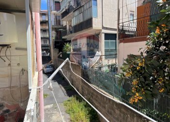 Edificio all\'aperto - Trilocale Via Vittorio Emanuele
 
104/B, Gravina di Catania - foto 12