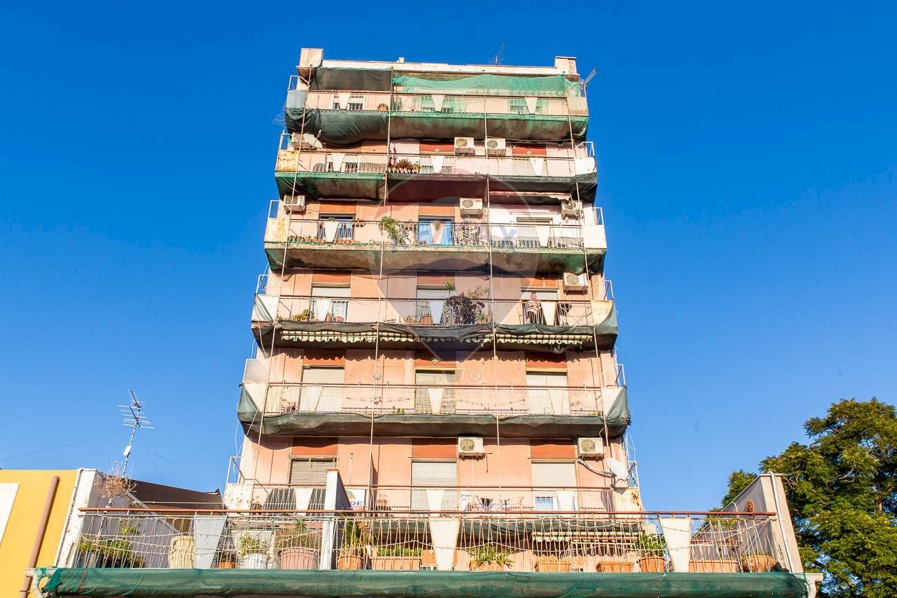 Edificio all\'aperto - Attico Via Timoleone
30, Catania - foto 2