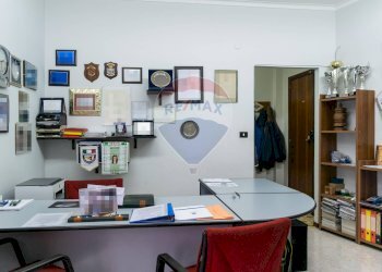 Ufficio - Quadrilocale Via Antonio Gramsci
 
12, Gravina di Catania - foto 3