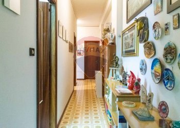 Hall / corridoio - Quadrilocale Via Antonio Gramsci
 
12, Gravina di Catania - foto 6