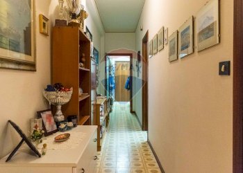 Hall / corridoio - Quadrilocale Via Antonio Gramsci
 
12, Gravina di Catania - foto 14