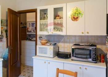 Cucina - Quadrilocale Via Antonio Gramsci
 
12, Gravina di Catania - foto 18