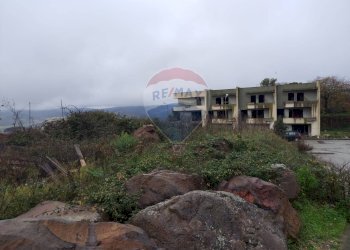 Edificio all\'aperto - Terreno edificabile contrada fornello., Vizzini - foto 2