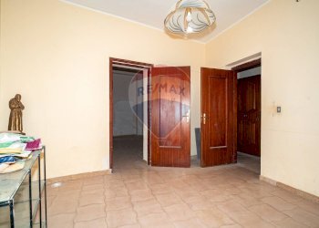 Camera / camera da letto - Trilocale Via Gravina
 
52, Tremestieri Etneo - foto 14