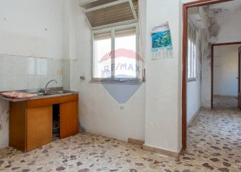 Cucina - Bilocale Via Carluccio Amato
 
15, Augusta - foto 5