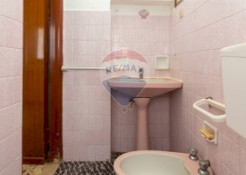 Bagno - Bilocale Via Carluccio Amato
 
15, Augusta - foto 7