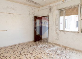 Stanza vuota - Bilocale Via Carluccio Amato
 
15, Augusta - foto 9