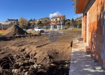 Vista delle montagne - Casa semi indipendente Via Mongibello
 
snc, Viagrande - foto 31