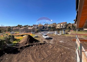 Edificio all\'aperto - Casa semi indipendente Via Mongibello
 
snc, Viagrande - foto 40