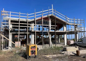 Edificio all\'aperto - Casa semi indipendente Via Mongibello
 
snc, Viagrande - foto 18