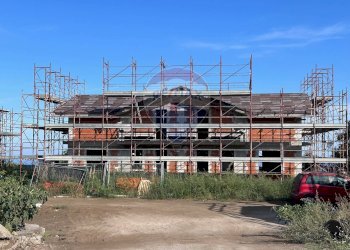 Edificio all\'aperto - Casa semi indipendente Via Mongibello
 
snc, Viagrande - foto 16