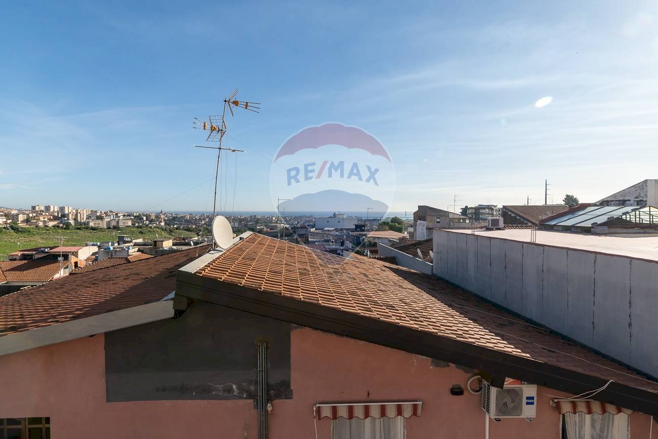 Edificio all\'aperto - Appartamento via Del Frantoio
13, Catania - foto 2