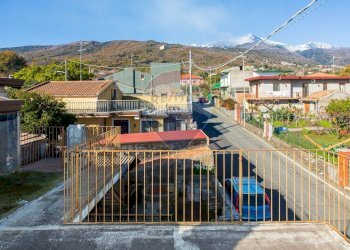 Casa all\'aperto - Casa indipendente via  Sarro  Civita
 
78, Zafferana Etnea - foto 3