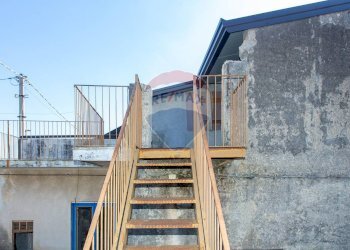 Scale - Casa indipendente via  Sarro  Civita
 
78, Zafferana Etnea - foto 17