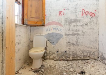 Bagno - Casa indipendente via  Sarro  Civita
 
78, Zafferana Etnea - foto 35