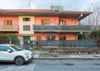 Edificio all\'aperto - Attico Via Scacchiere
 
6, Zafferana Etnea - foto 3