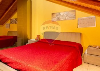 Camera / camera da letto - Attico Via Scacchiere
 
6, Zafferana Etnea - foto 16