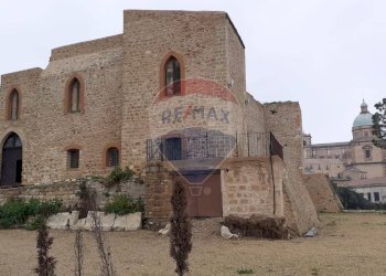 Casa all\'aperto - Castle piazza castello
 
1, Piazza Armerina - photo 3