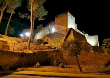 Casa all\'aperto - Castle piazza castello
 
1, Piazza Armerina - photo 15