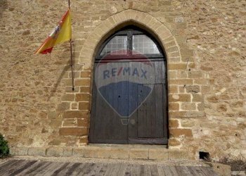 Cantina - Castle piazza castello
 
1, Piazza Armerina - photo 22