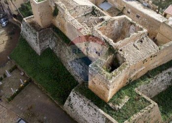 Posizione della mappa - Castle piazza castello
 
1, Piazza Armerina - photo 26