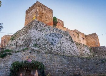 Vista delle montagne - Castle piazza castello
 
1, Piazza Armerina - photo 30