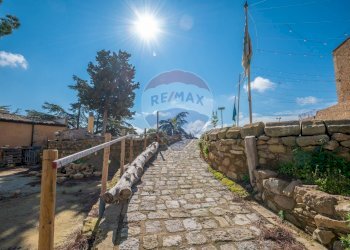 Vista delle montagne - Castle piazza castello
 
1, Piazza Armerina - photo 37