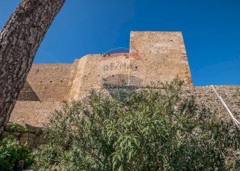 Vista delle montagne - Castle piazza castello
 
1, Piazza Armerina - photo 39