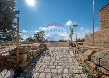 Terrazza - Castle piazza castello
 
1, Piazza Armerina - photo 41