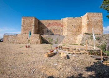 Casa all\'aperto - Castle piazza castello
 
1, Piazza Armerina - photo 42