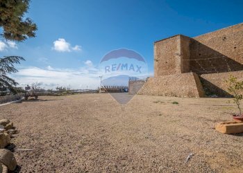 Giardino - Castle piazza castello
 
1, Piazza Armerina - photo 43