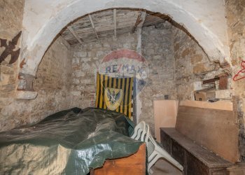 Cantina - Castle piazza castello
 
1, Piazza Armerina - photo 46