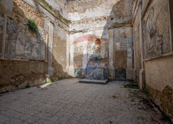 Non correlato - Castle piazza castello
 
1, Piazza Armerina - photo 68